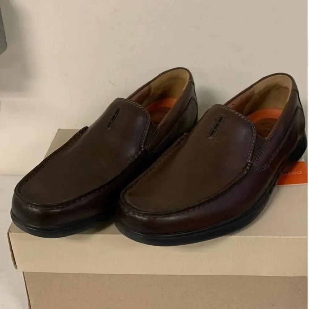 Clarks Men’s Size 9 M Uneasley Twin Loafer Shoes, Dark Brown Leather